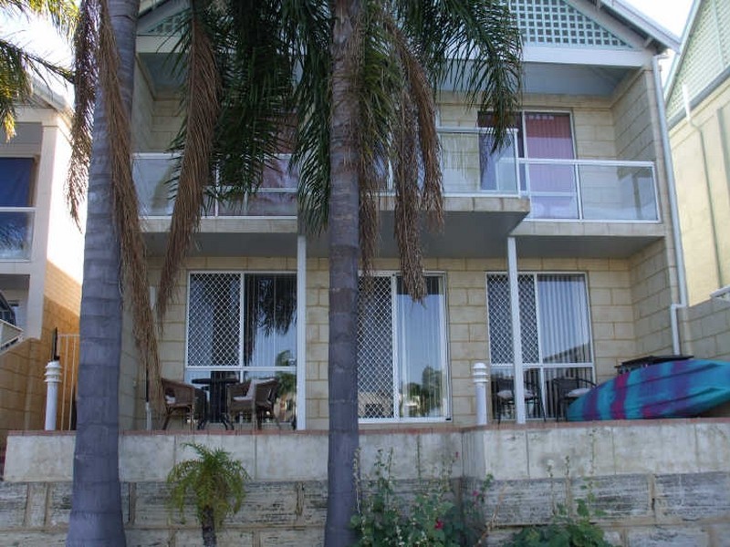 78 Waterside Drive, Dudley Park WA 6210