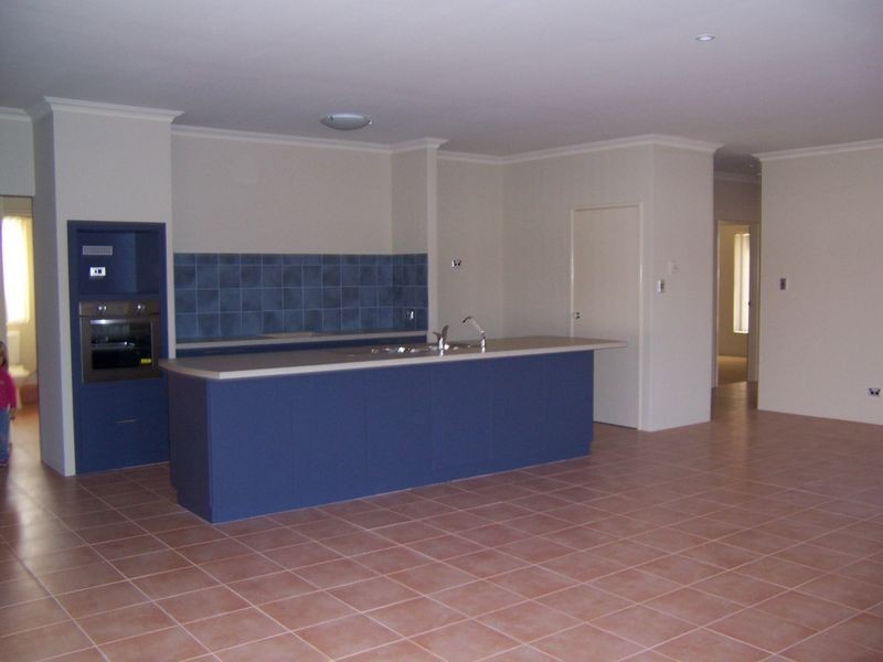 2 Beacon Way, Singleton WA 6175