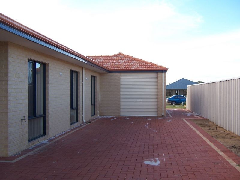 2 Beacon Way, Singleton WA 6175