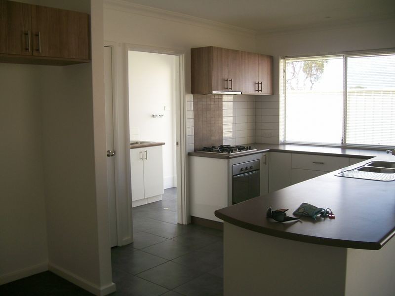 22 Winslow Crest, Lakelands WA 6180