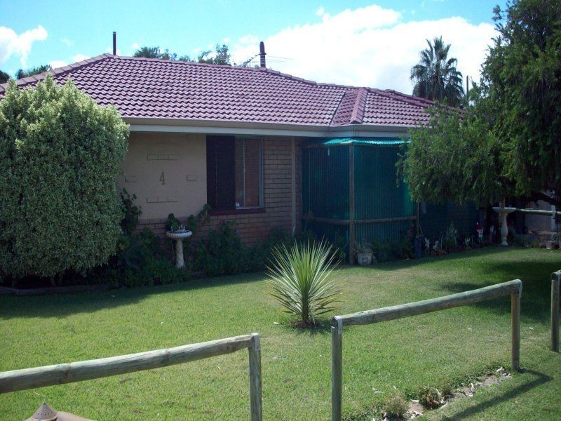 4 Wyeree Road, Mandurah WA 6210