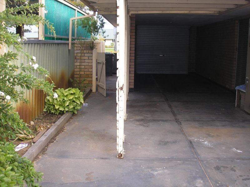 4 Wyeree Road, Mandurah WA 6210