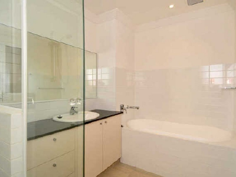 6/1 Breakwater Parade, Mandurah WA 6210