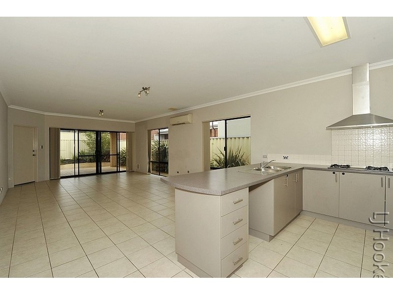 26 Keystone Loop, Secret Harbour WA 6173