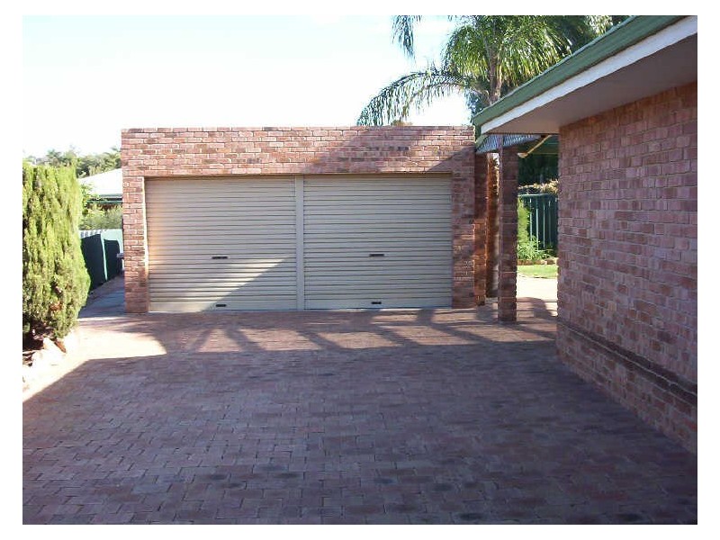 13 Newstead Close, Halls Head WA 6210