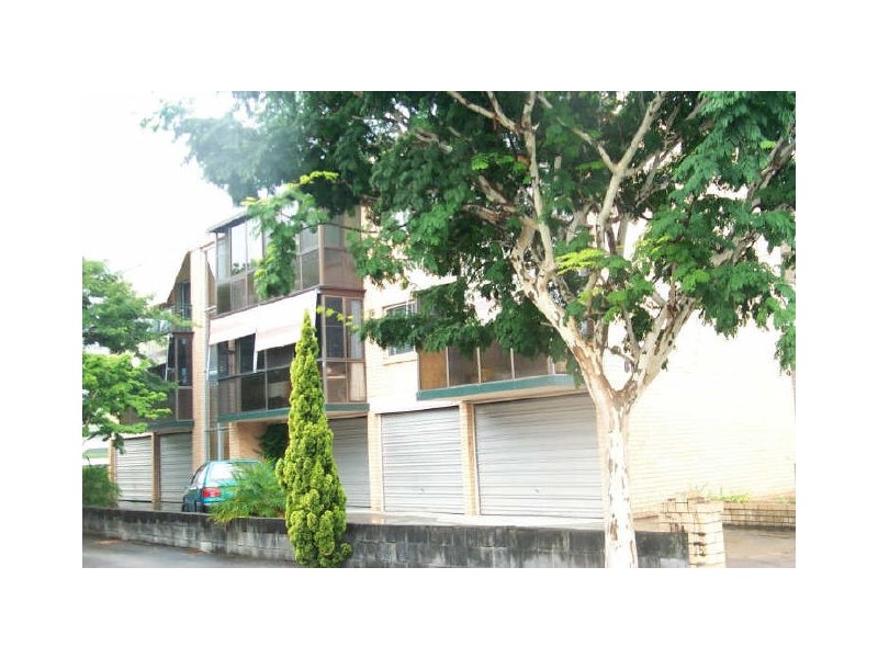 2/60 Earl Street, Greenslopes QLD 4120