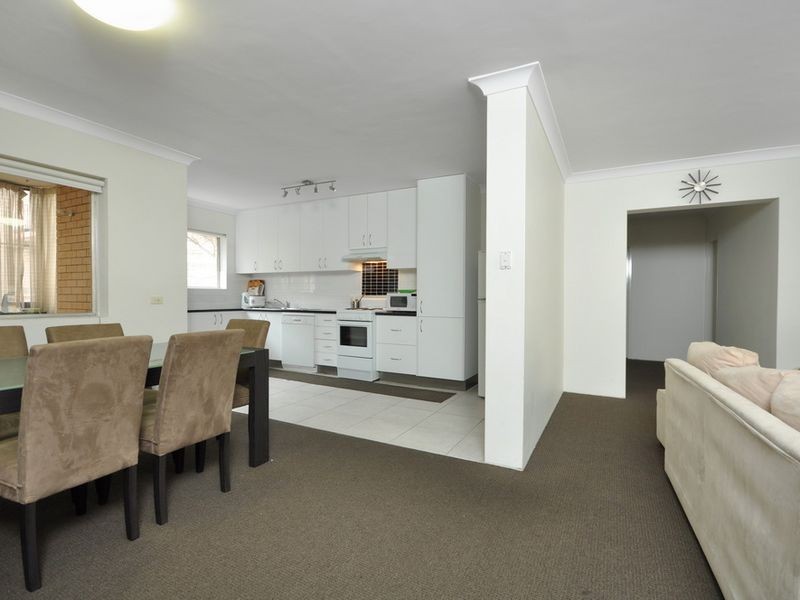 1/60 Earl Street, Greenslopes QLD 4120