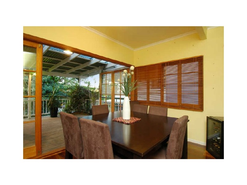 48 Newman Avenue, Camp Hill QLD 4152