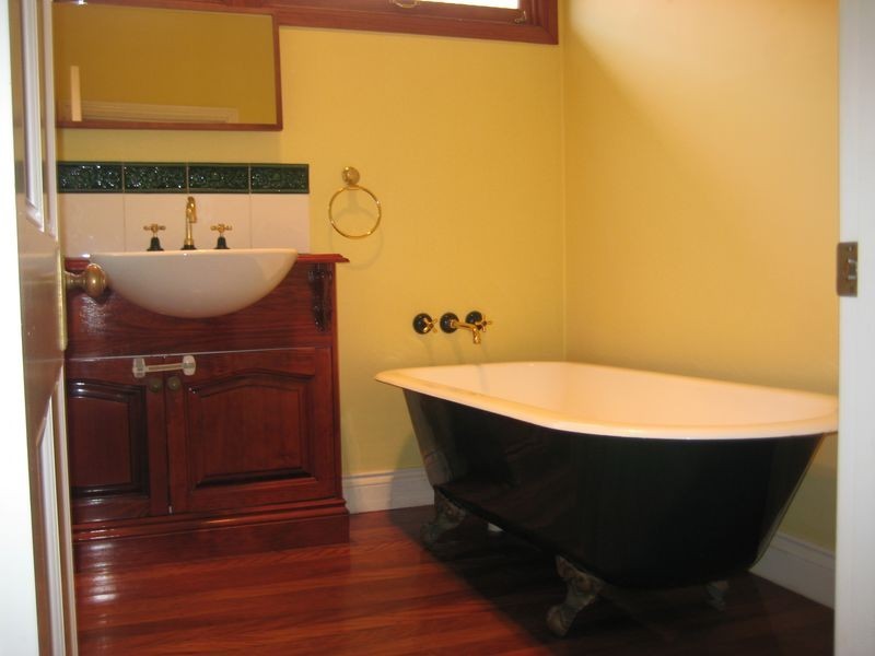 48 Newman Avenue, Camp Hill QLD 4152