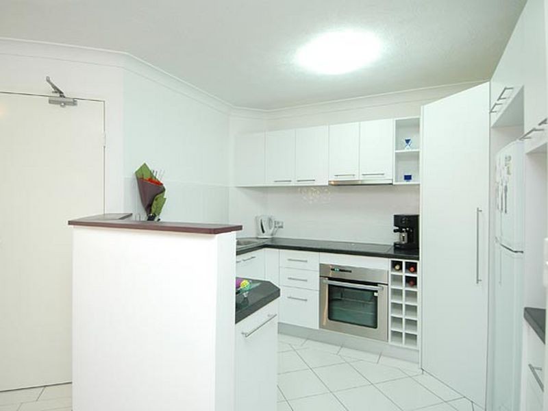 2/338 Cornwall Street, Greenslopes QLD 4120