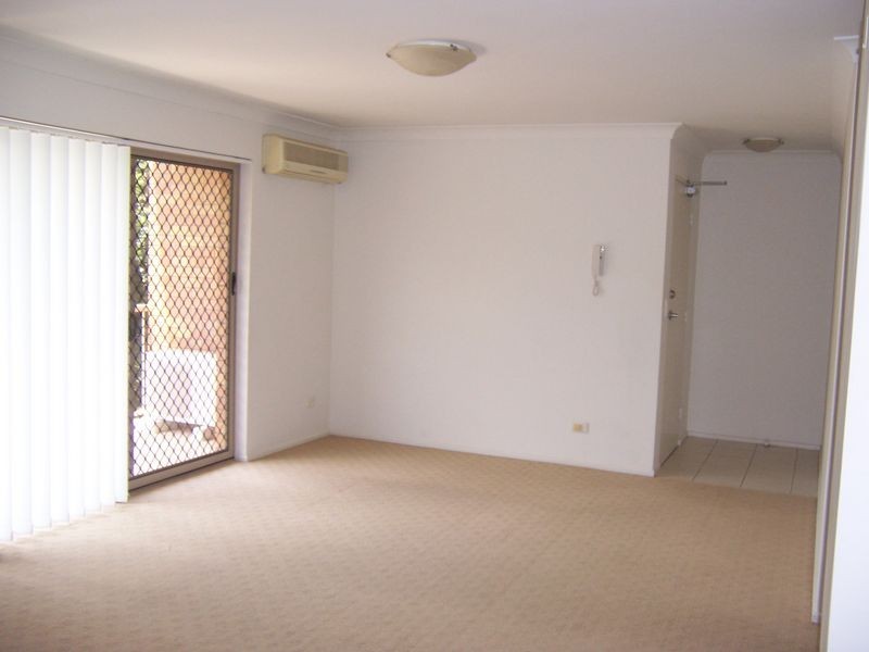 3/19 Vera Street, Greenslopes QLD 4120