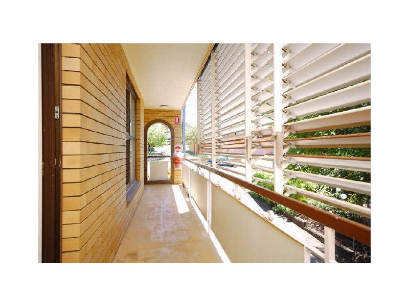 2/30 Wellington Street, Coorparoo QLD 4151