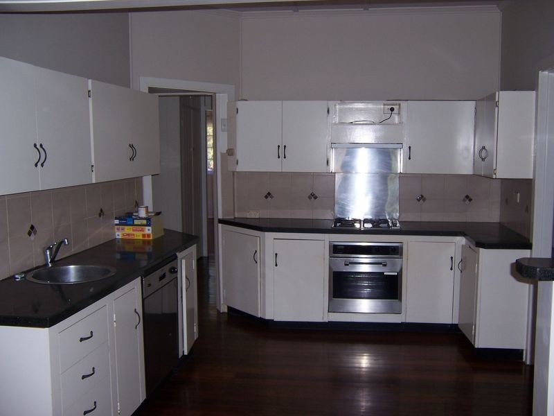 11 Dale Street, Coorparoo QLD 4151