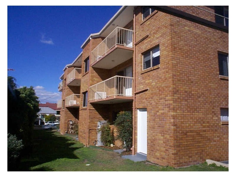 4/19 Vera Street, Greenslopes QLD 4120