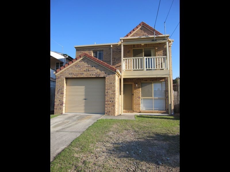 167 Macrossan Avenue, Norman Park QLD 4170