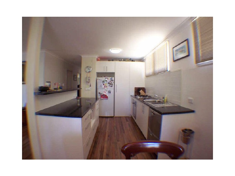 84 Mcilwraith Avenue, Norman Park QLD 4170