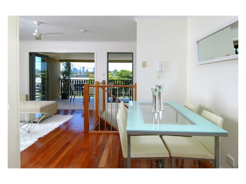 4/11 Temple Street, Coorparoo QLD 4151