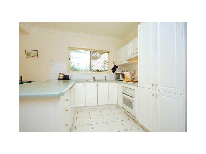 1/70 Denman Street, Greenslopes QLD 4120