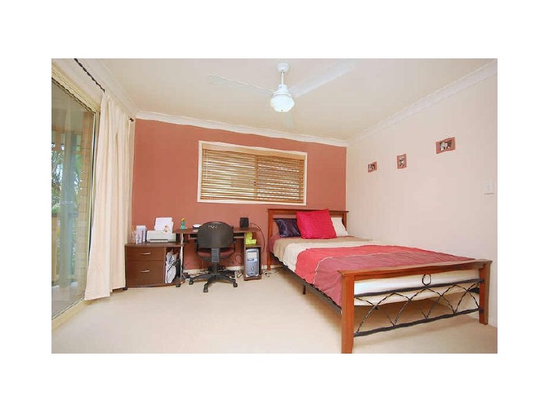 1/70 Denman Street, Greenslopes QLD 4120