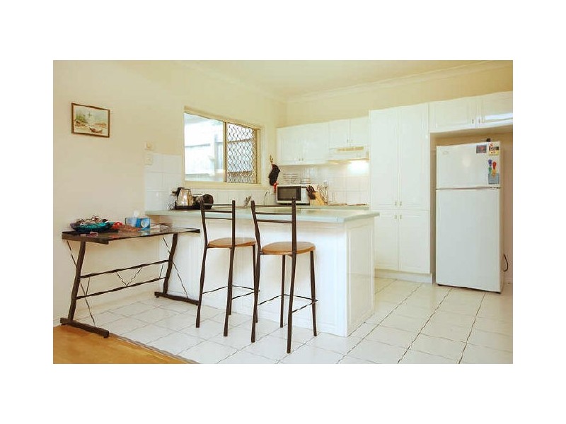 1/70 Denman Street, Greenslopes QLD 4120