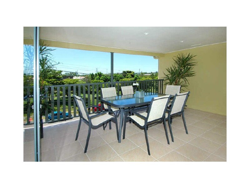 6/11 Temple Street, Coorparoo QLD 4151