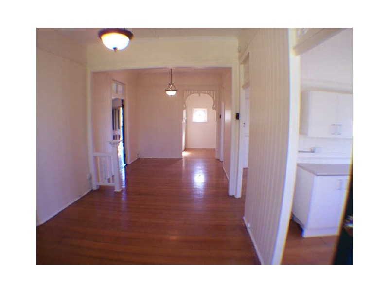 291 Wynnum Road, Norman Park QLD 4170