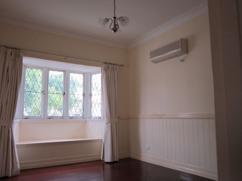 7 Galway Street, Greenslopes QLD 4120