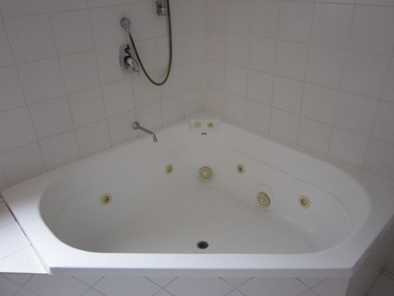 7 Galway Street, Greenslopes QLD 4120