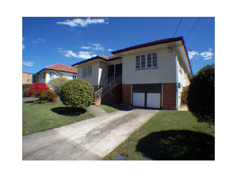 17 Houthem Street, Camp Hill QLD 4152