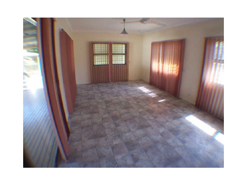 17 Houthem Street, Camp Hill QLD 4152