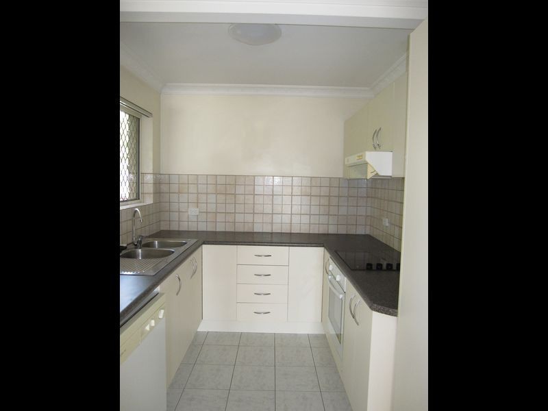 3/16 Knowsley Street, Greenslopes QLD 4120