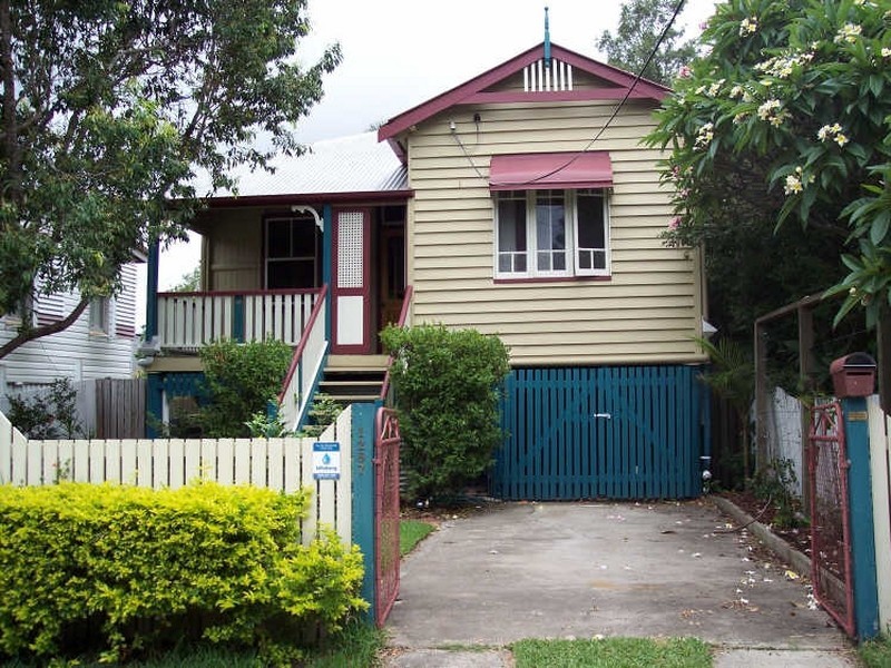 1287 Stanley Street East, Norman Park QLD 4170