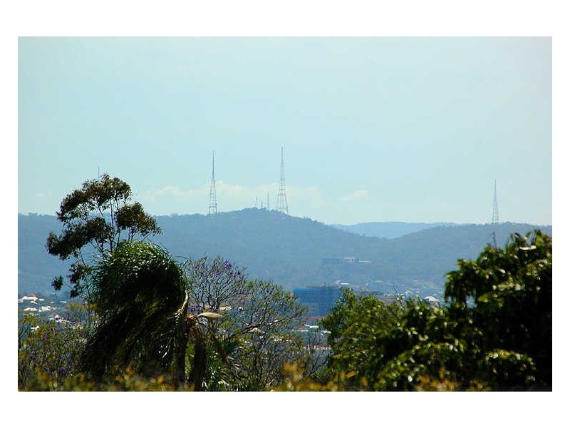 74 Waverley Rd, Camp Hill QLD 4152