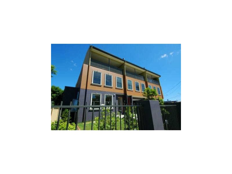 3/11 Temple Street, Coorparoo QLD 4151