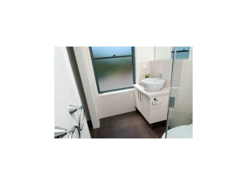 3/11 Temple Street, Coorparoo QLD 4151