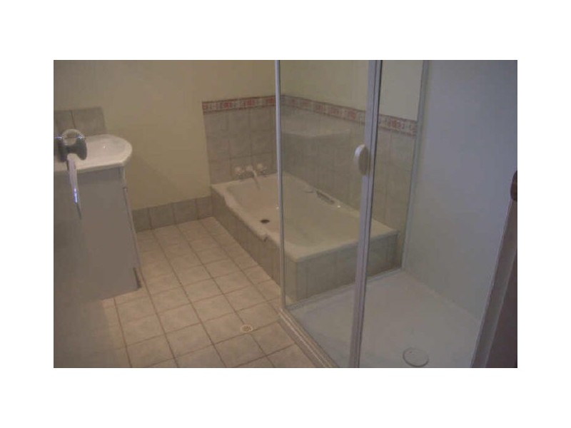 65 Tranters Avenue, Camp Hill QLD 4152