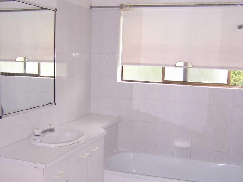 2/15 Talbot Street, Coorparoo QLD 4151