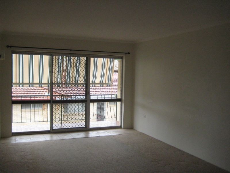 4/32 Macaulay Street, Coorparoo QLD 4151