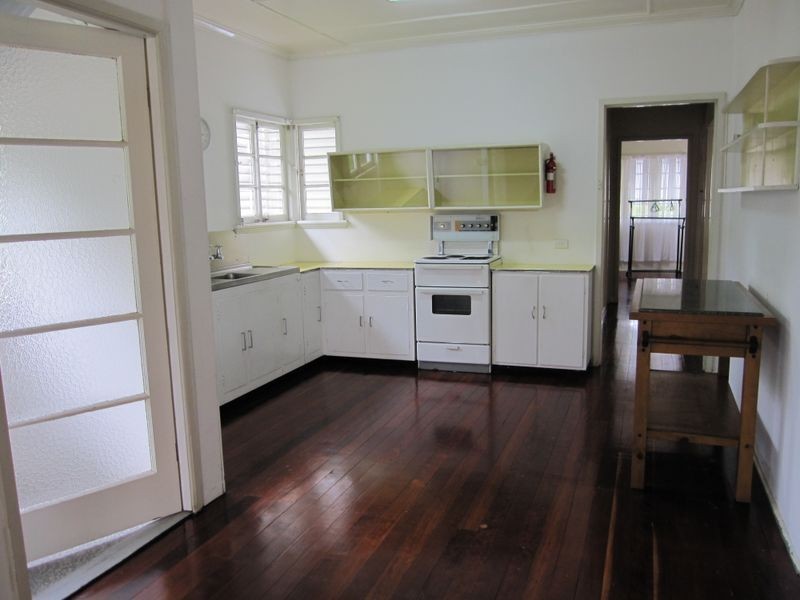 16 Stodart Street, Coorparoo QLD 4151