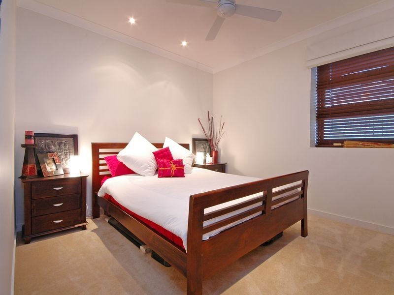 57 Molloy Road, Cannon Hill QLD 4170