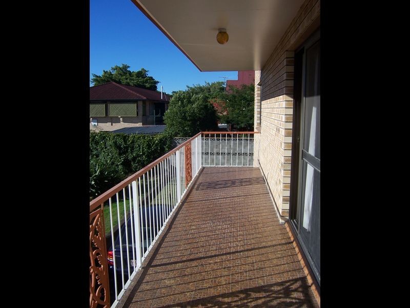 2/22 Amelia Street, Coorparoo QLD 4151