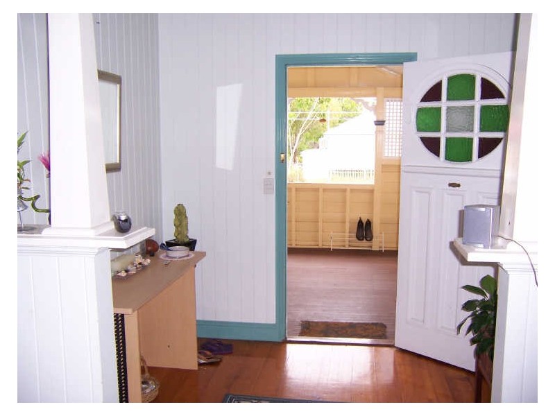 92 Macdonald Street, Norman Park QLD 4170