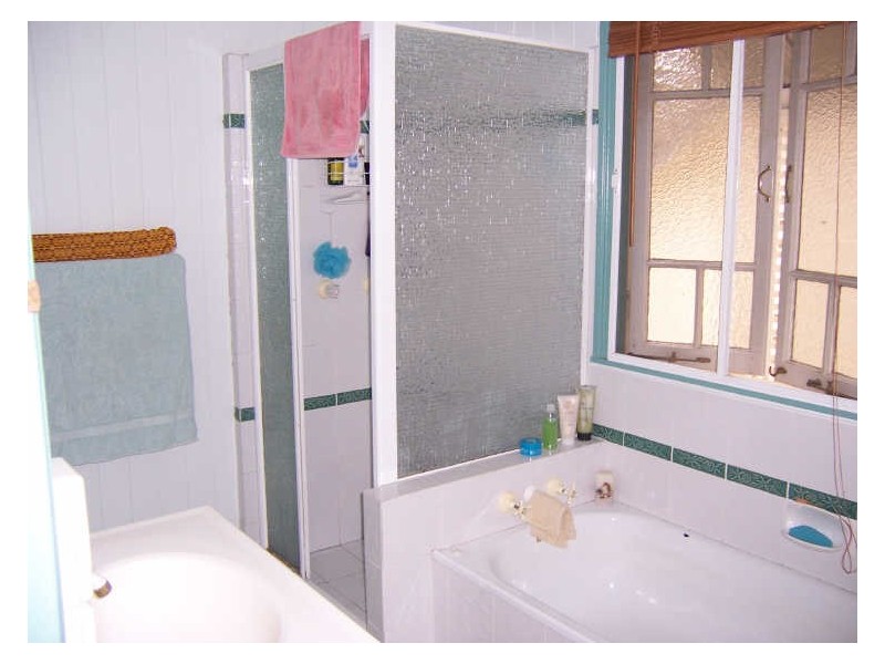 92 Macdonald Street, Norman Park QLD 4170