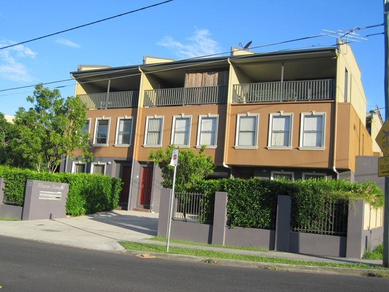 2/11 Temple Street, Coorparoo QLD 4151