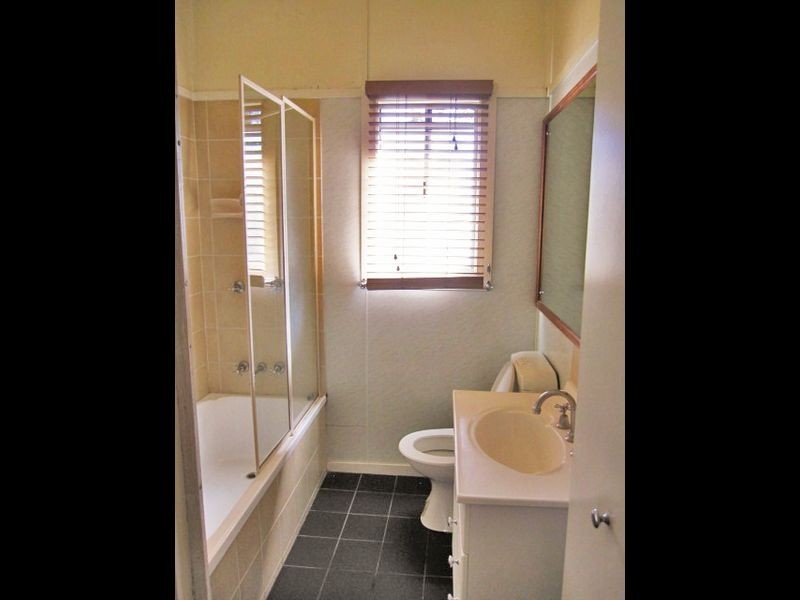 18 Doyle Street, Coorparoo QLD 4151