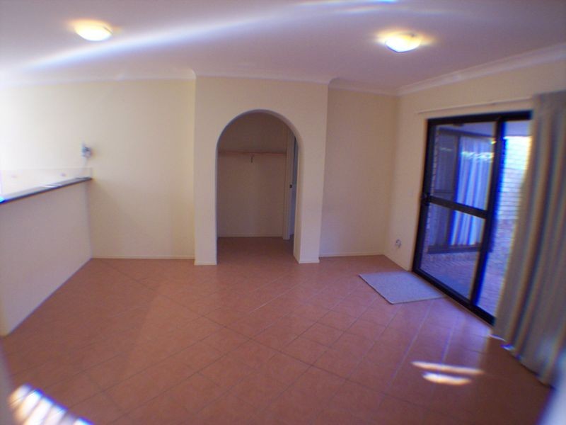 7 Ensign Street, Carindale QLD 4152