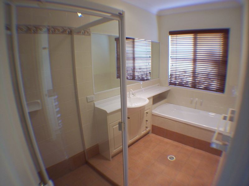 7 Ensign Street, Carindale QLD 4152