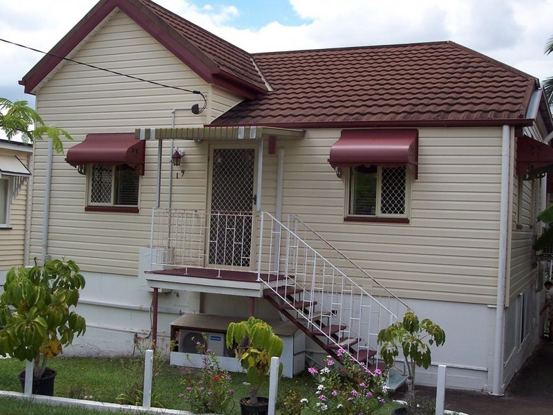 19 Dorinda Street, Greenslopes QLD 4120