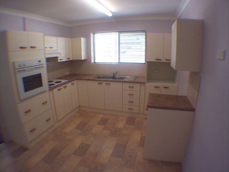 3/4 Nicklin Street, Coorparoo QLD 4151