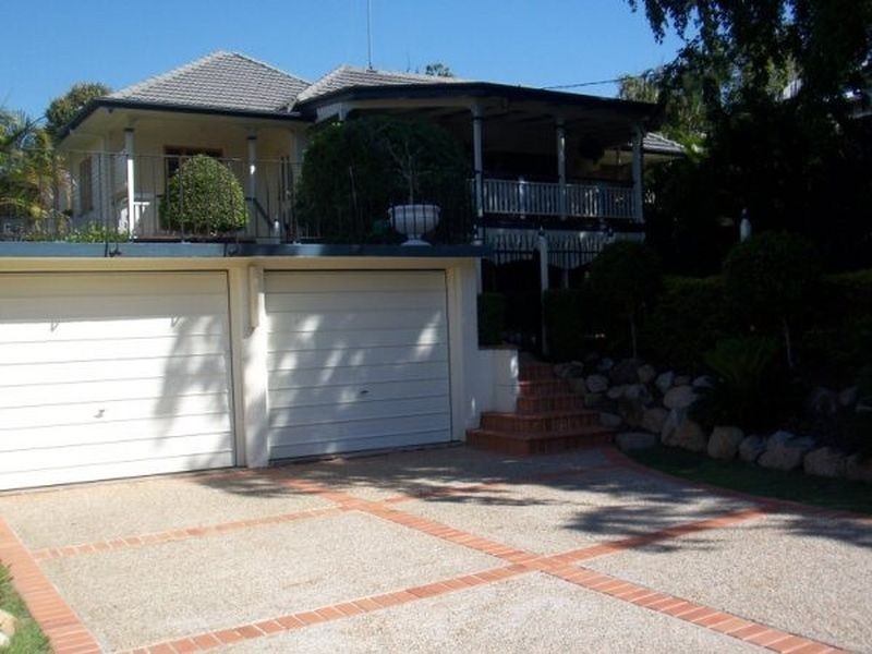 19 Merinda Street, Greenslopes QLD 4120